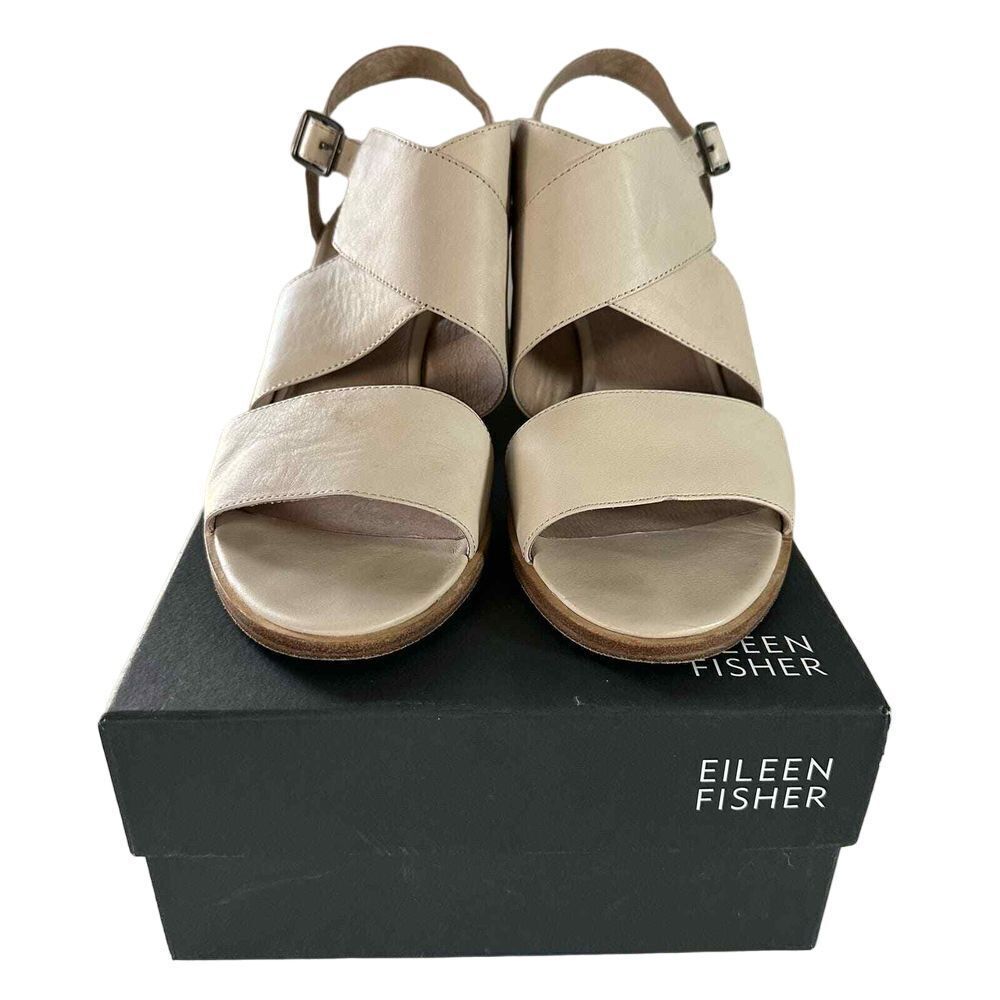 Eileen Fisher Size 11 Carat Natural Biege Soft Leather Stacked Heel Sandals